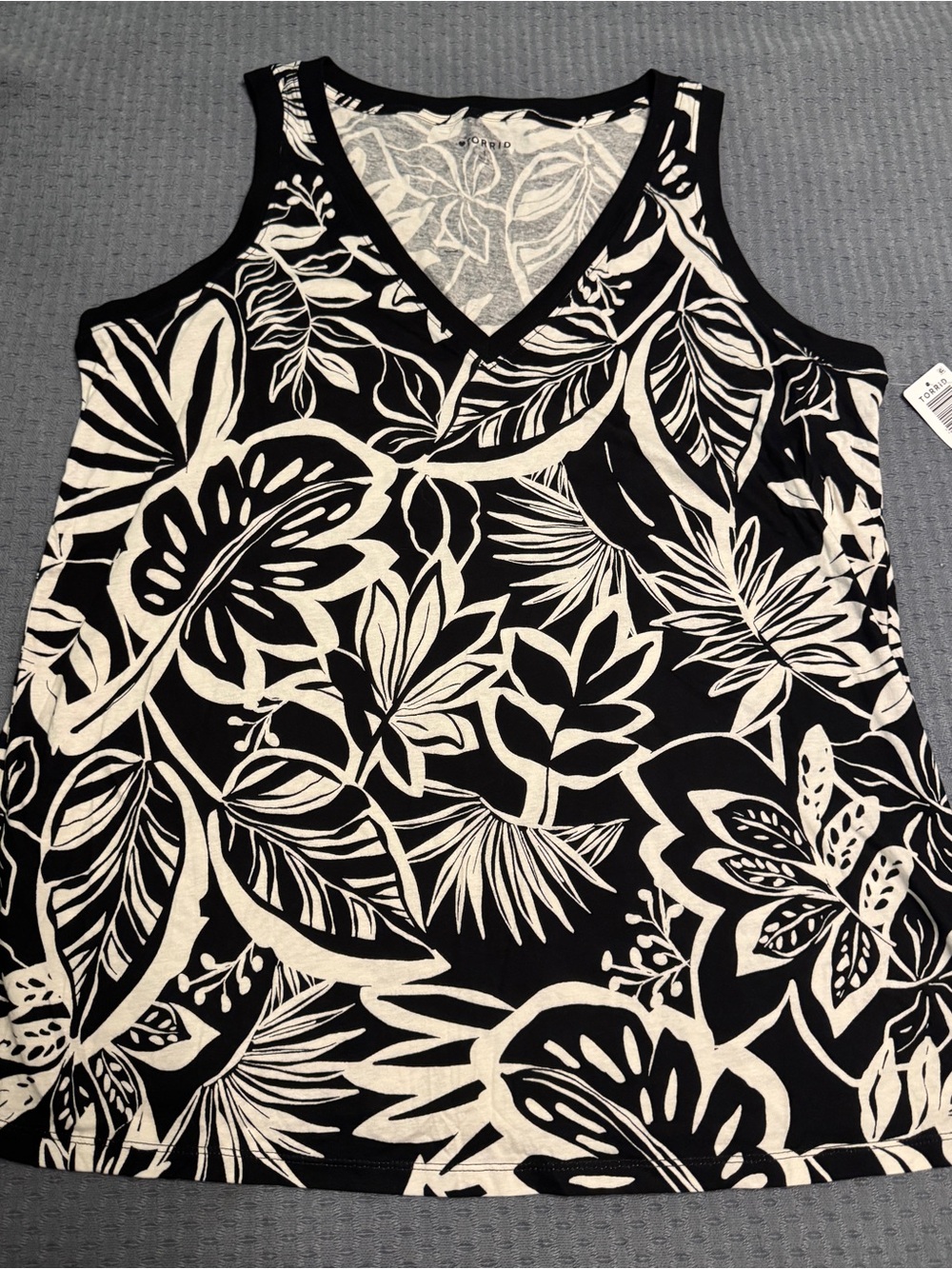 torrid Black and White Tropical V-Neck Tank